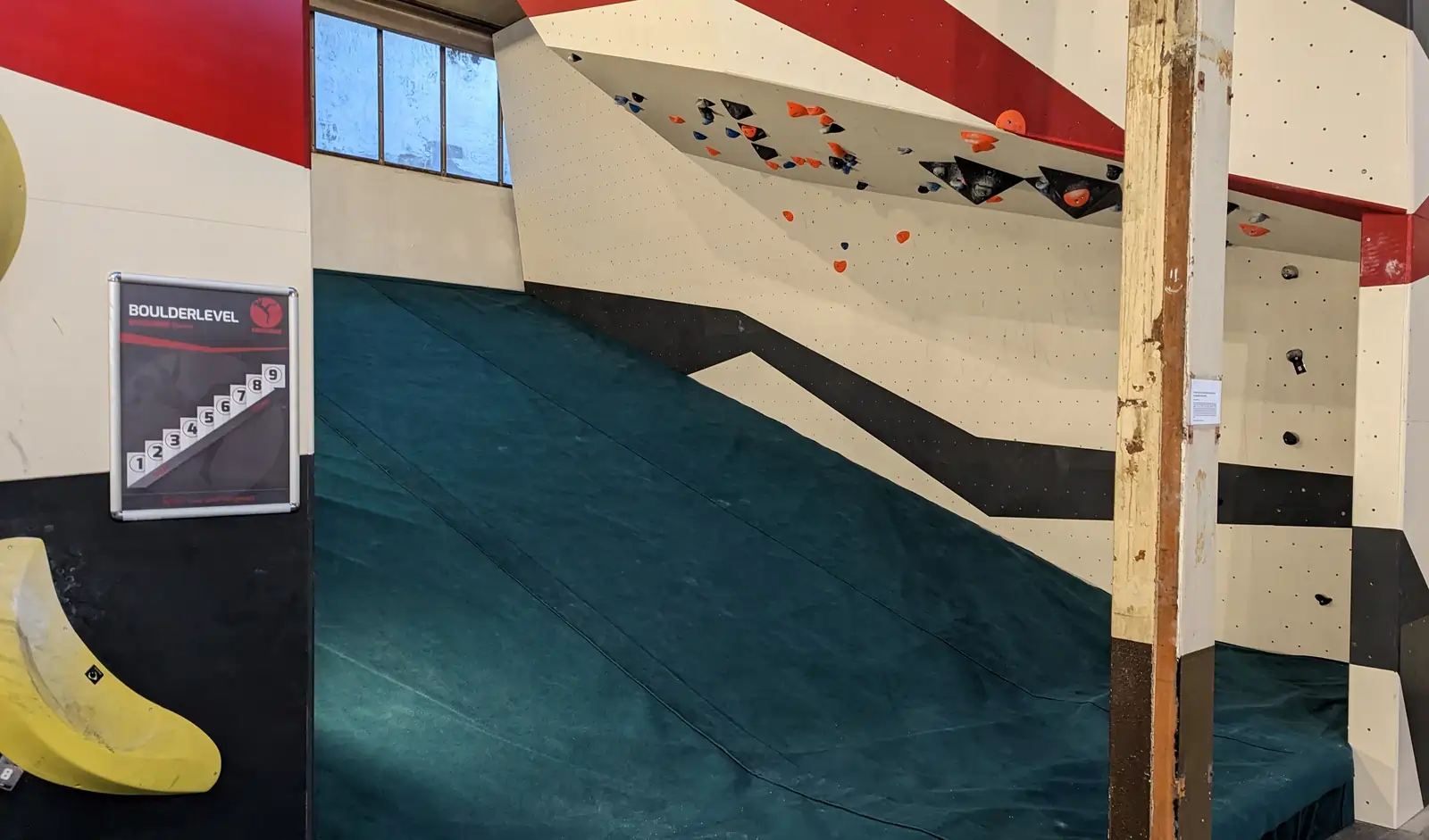 Neoliet Schrägwand für Profis schwere Kletterroute Neoliet-Schrägwand-Profis-schwere-Kletterroute